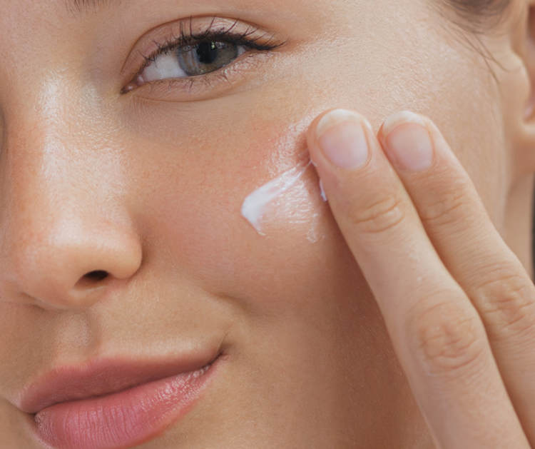 skincare-routine-face-cream 1